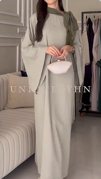 Robe Élégante à Manches Évasées – Tendance & Confort