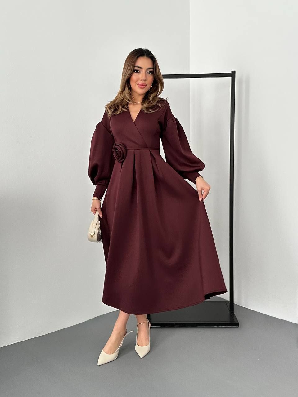 🌸 Robe Élégante Cache-Cœur à Manches Bouffantes – Femme